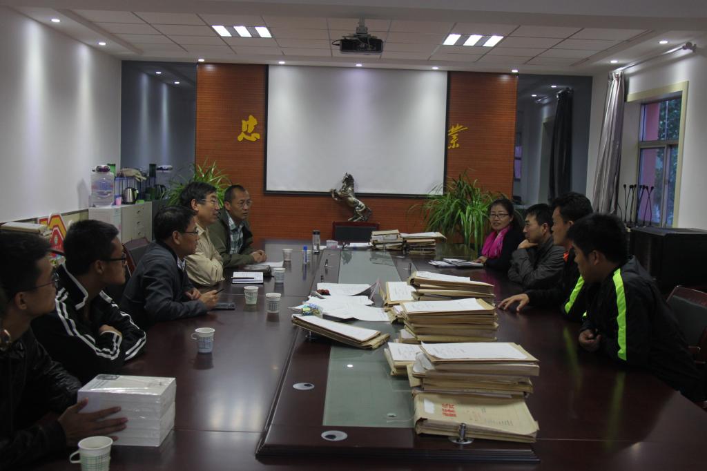 枣园小学师生座谈会