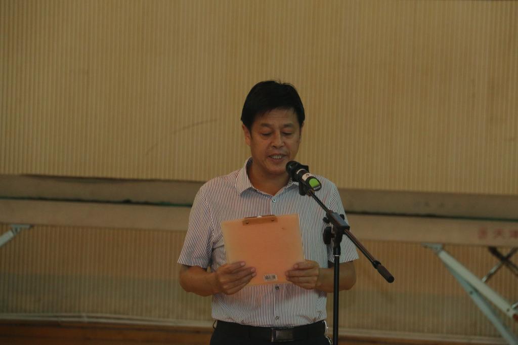 学工部部长高峰致开幕词