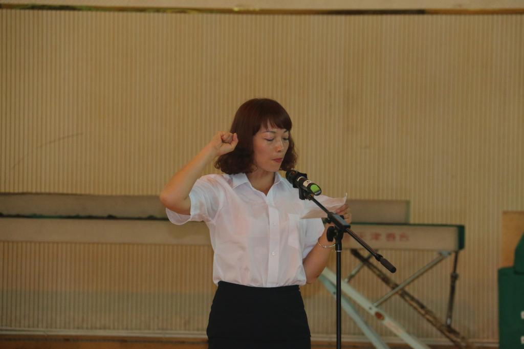 公海5500线路检测教师王辉代表全体裁判员宣誓