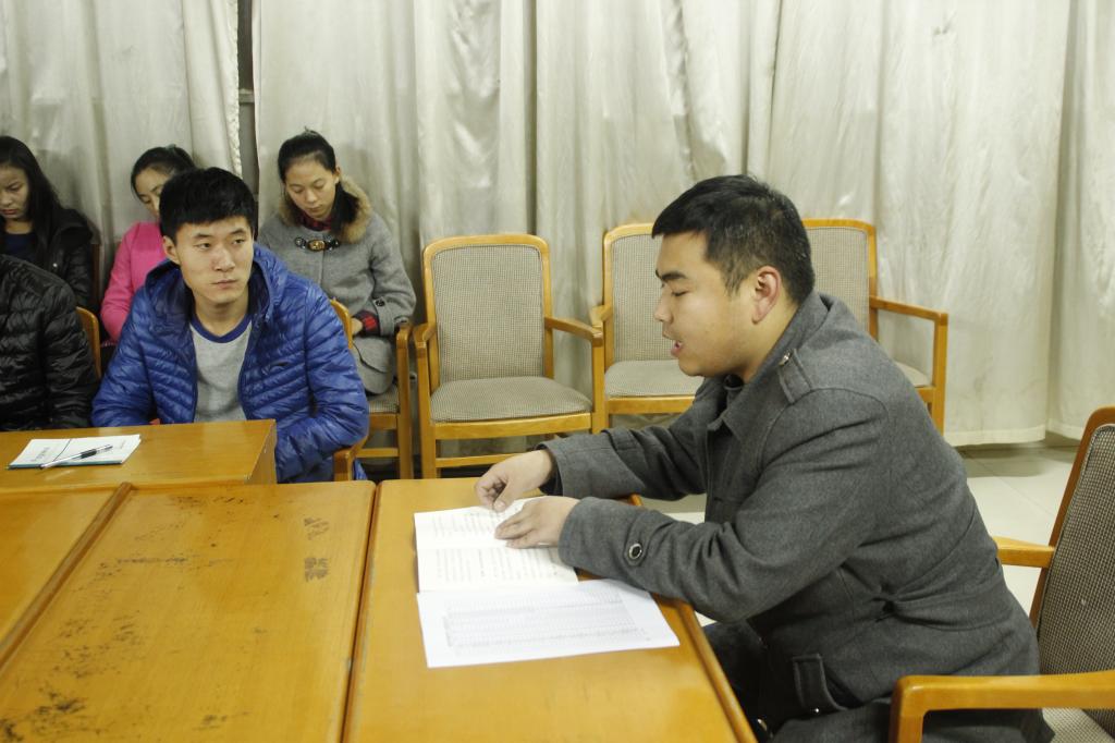 学生二支部书记张广宇老师发表意见